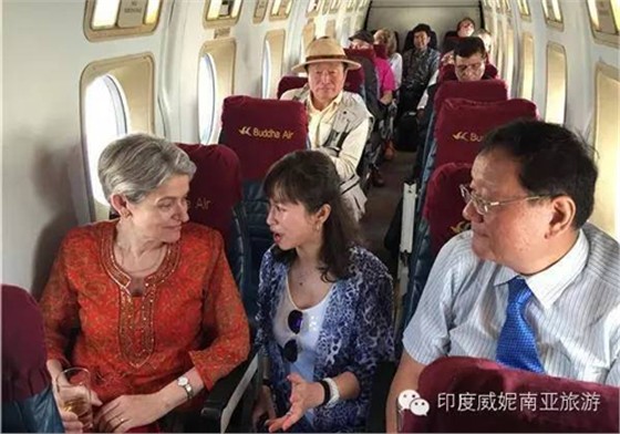 凤凰卫视董事局主席行政总裁刘长乐与联合国教科文总干事博科娃同赴尼泊尔考察文物修复